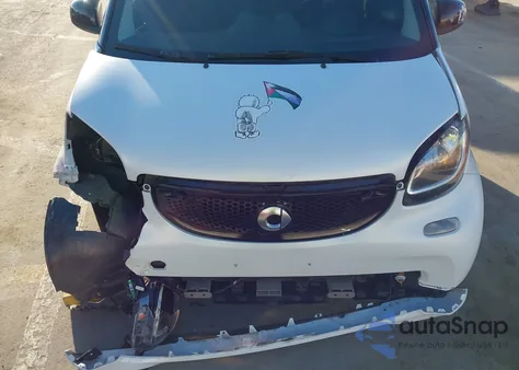 2016 Smart Fortwo Passion из США, поврежденный, VIN WMEFJ5DA8GK076797